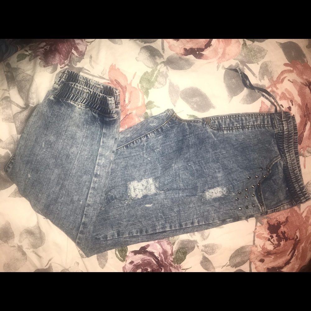 Ripped Jeans